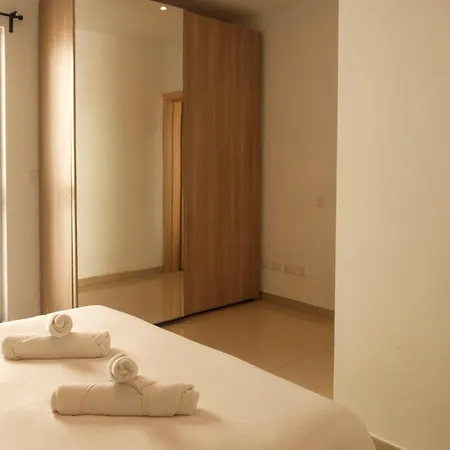 Kensington By Shmoo - 1 Minute To The Sea Apartamento *