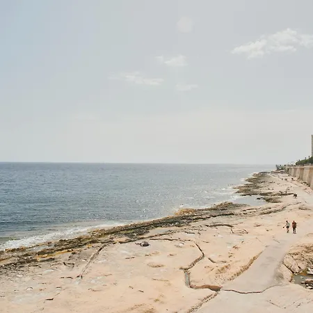 Kensington By Shmoo - 1 Minute To The Sea Apartament *