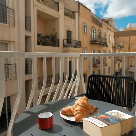 Kensington By Shmoo - 1 Minute To The Sea * Sliema