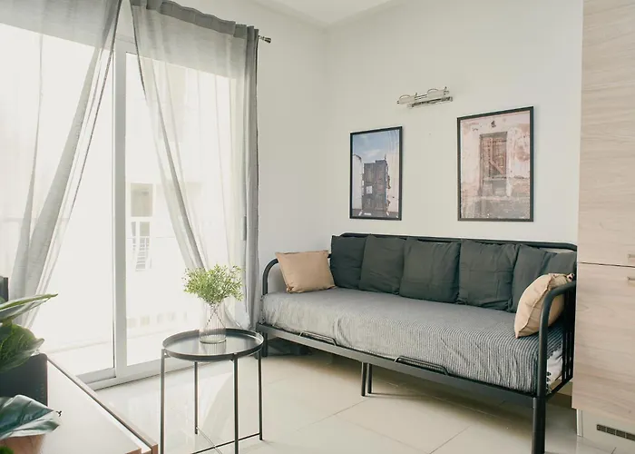 Kensington By Shmoo - 1 Minute To The Sea Daire