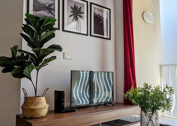 Kensington By Shmoo - 1 Minute To The Sea Daire